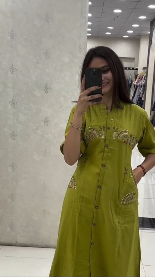 Green embroidery cord set