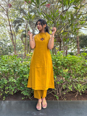 Yellow embroidery cord set