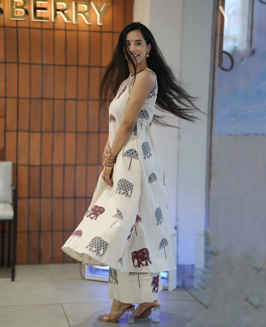 Unique hathi cord set